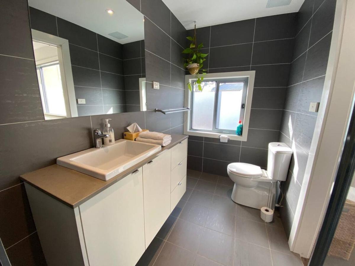 Cosy Work From Townhouse 10 Mins From Holiday home